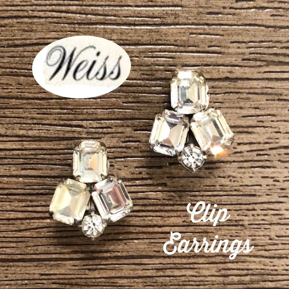 Vintage WEISS Emerald Cut Clear Rhinestones Cluster Clip Earrings